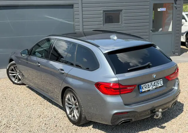 BMW Seria 5 530i xDrive M Sport Edition