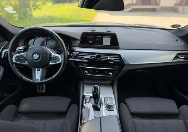 BMW Seria 5 530i xDrive M Sport Edition