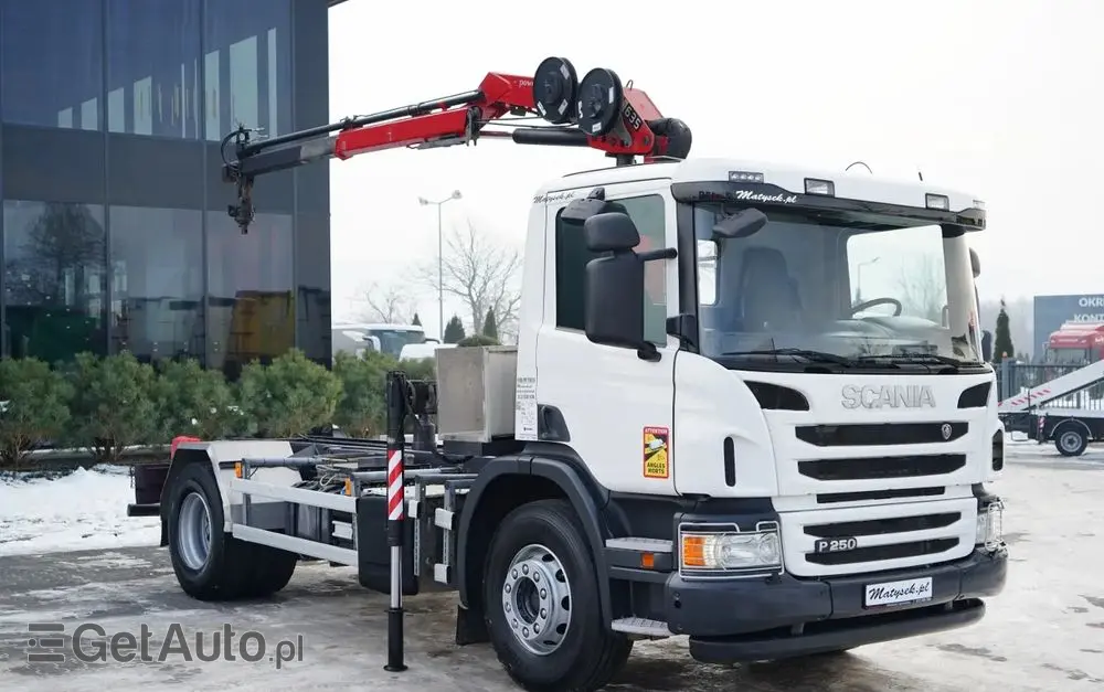 SCANIA P 250 / 4X2 / SIŁOWNIK DO WYWROTU /  + HDS HMF 635 K2 /  / MAX WYSÓW 7 M / STEROWANIE RADIOWE / ROTATOR /  EURO 6 