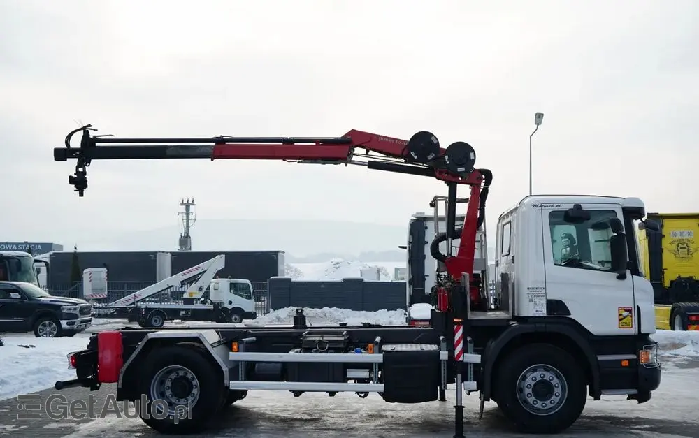 SCANIA P 250 / 4X2 / SIŁOWNIK DO WYWROTU /  + HDS HMF 635 K2 /  / MAX WYSÓW 7 M / STEROWANIE RADIOWE / ROTATOR /  EURO 6 