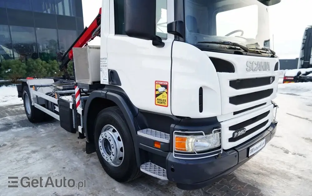 SCANIA P 250 / 4X2 / SIŁOWNIK DO WYWROTU /  + HDS HMF 635 K2 /  / MAX WYSÓW 7 M / STEROWANIE RADIOWE / ROTATOR /  EURO 6 