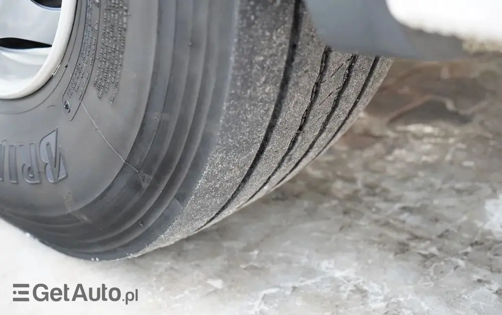 SCANIA P 250 / 4X2 / SIŁOWNIK DO WYWROTU /  + HDS HMF 635 K2 /  / MAX WYSÓW 7 M / STEROWANIE RADIOWE / ROTATOR /  EURO 6 