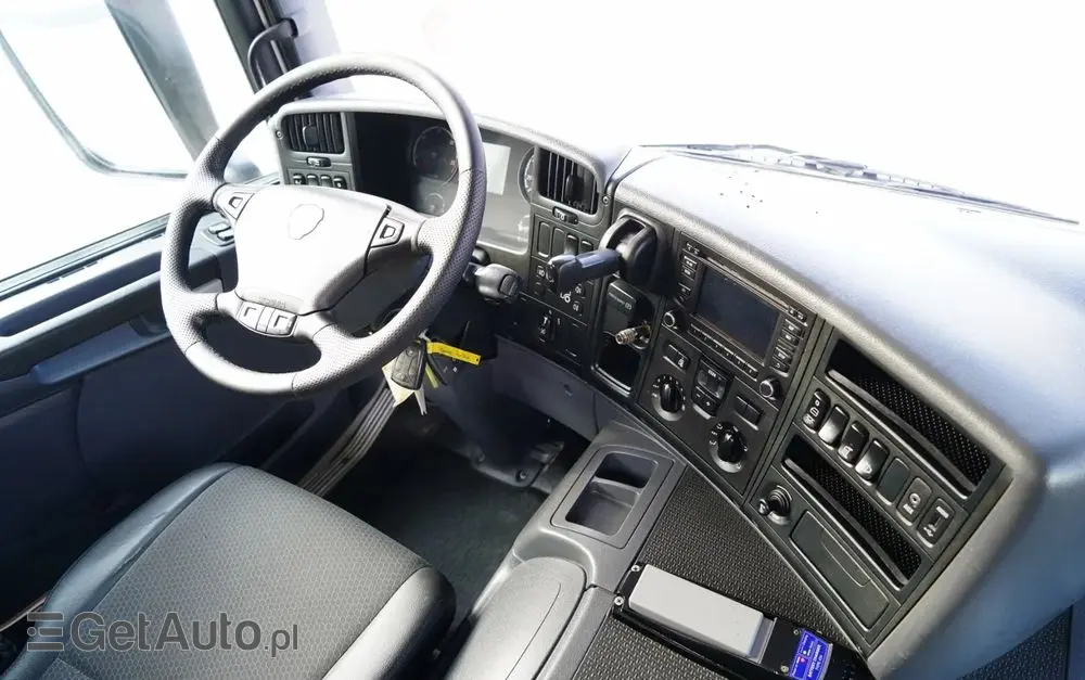 SCANIA P 250 / 4X2 / SIŁOWNIK DO WYWROTU /  + HDS HMF 635 K2 /  / MAX WYSÓW 7 M / STEROWANIE RADIOWE / ROTATOR /  EURO 6 