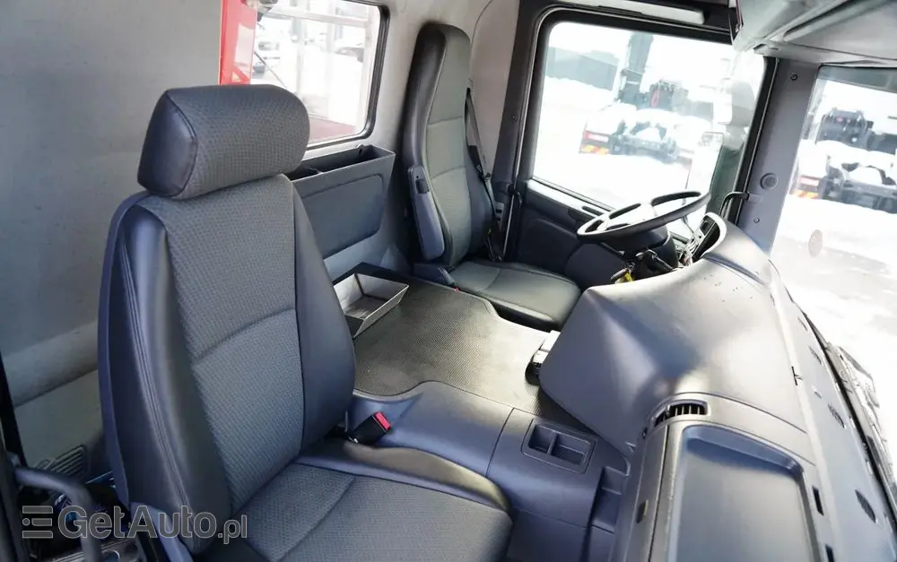 SCANIA P 250 / 4X2 / SIŁOWNIK DO WYWROTU /  + HDS HMF 635 K2 /  / MAX WYSÓW 7 M / STEROWANIE RADIOWE / ROTATOR /  EURO 6 