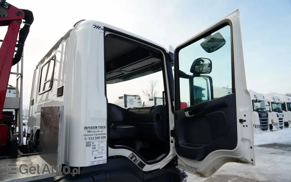 SCANIA P 250 / 4X2 / SIŁOWNIK DO WYWROTU /  + HDS HMF 635 K2 /  / MAX WYSÓW 7 M / STEROWANIE RADIOWE / ROTATOR /  EURO 6 