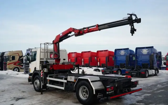 SCANIA P 250 / 4X2 / SIŁOWNIK DO WYWROTU /  + HDS HMF 635 K2 /  / MAX WYSÓW 7 M / STEROWANIE RADIOWE / ROTATOR /  EURO 6 