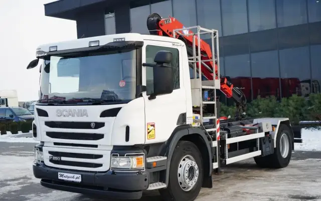 SCANIA P 250 / 4X2 / SIŁOWNIK DO WYWROTU /  + HDS HMF 635 K2 /  / MAX WYSÓW 7 M / STEROWANIE RADIOWE / ROTATOR /  EURO 6 