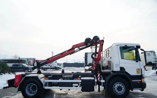 SCANIA P 250 / 4X2 / SIŁOWNIK DO WYWROTU /  + HDS HMF 635 K2 /  / MAX WYSÓW 7 M / STEROWANIE RADIOWE / ROTATOR /  EURO 6 