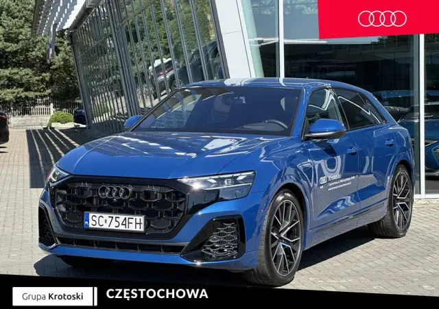 AUDI Q8 