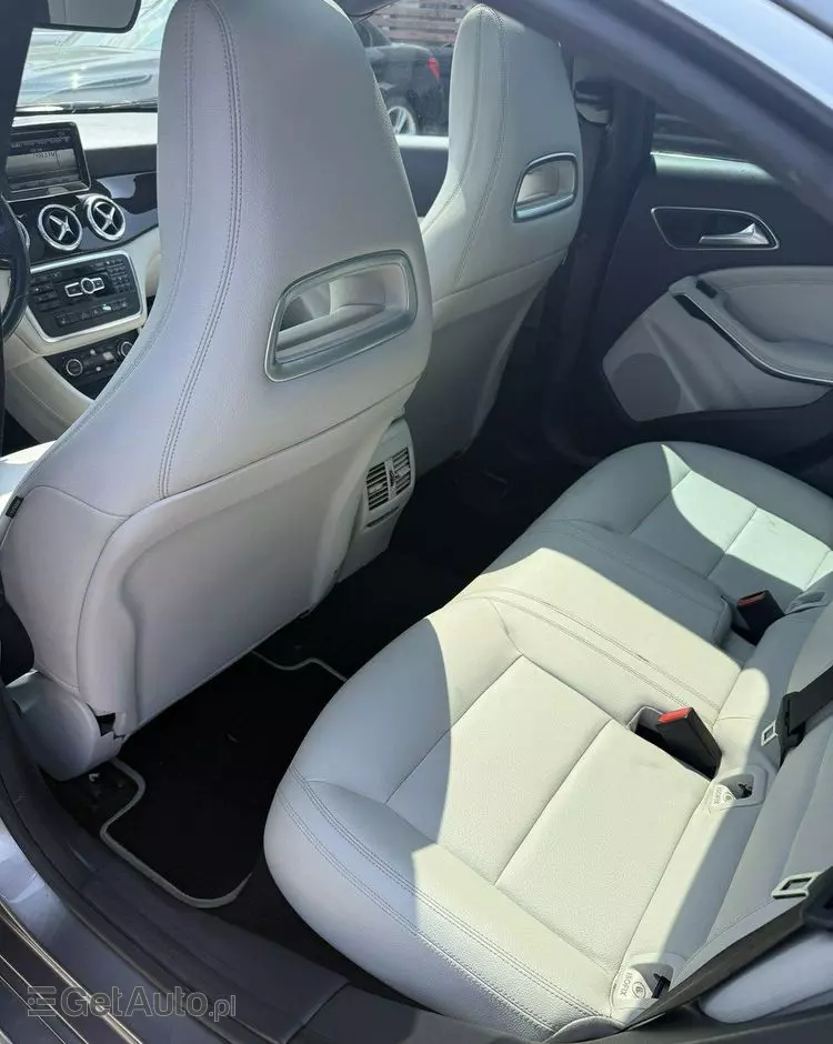 MERCEDES-BENZ CLA 250 7G-DCT AMG Line