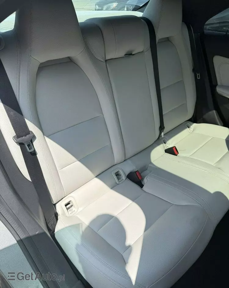 MERCEDES-BENZ CLA 250 7G-DCT AMG Line