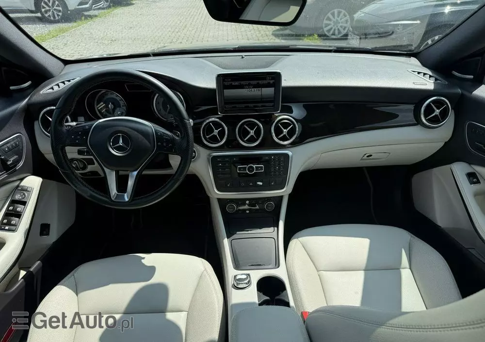 MERCEDES-BENZ CLA 250 7G-DCT AMG Line