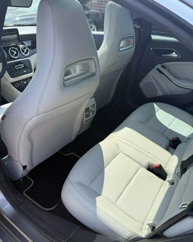 MERCEDES-BENZ CLA 250 7G-DCT AMG Line