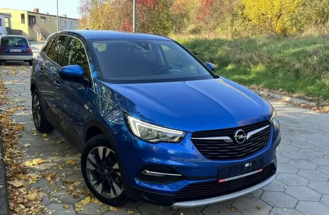 OPEL Grandland 