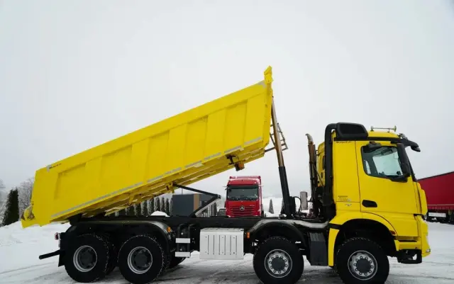 MERCEDES-BENZ AROCS 4151 / 8X8 / WYWROTKA TYLNOZSYPOWA / HYDROKLAPA / 6 M / AUTOMAT / EURO 6 