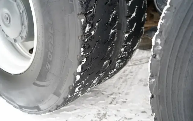 MERCEDES-BENZ AROCS 4151 / 8X8 / WYWROTKA TYLNOZSYPOWA / HYDROKLAPA / 6 M / AUTOMAT / EURO 6 