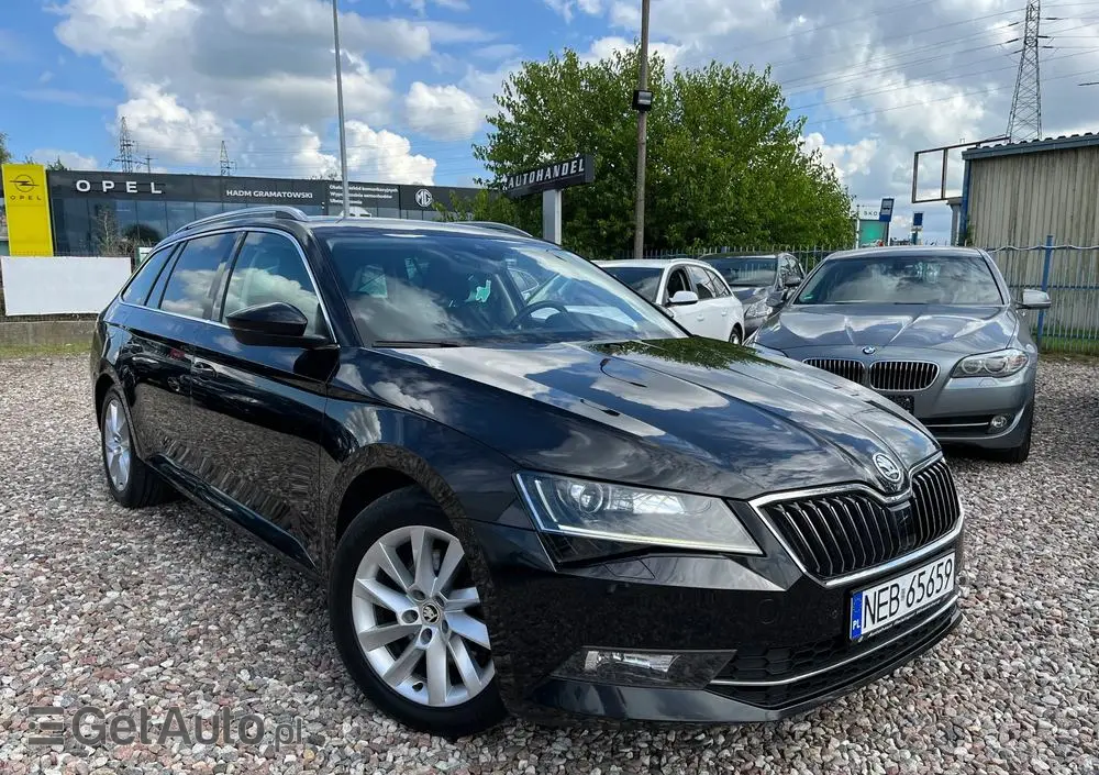 SKODA Superb 