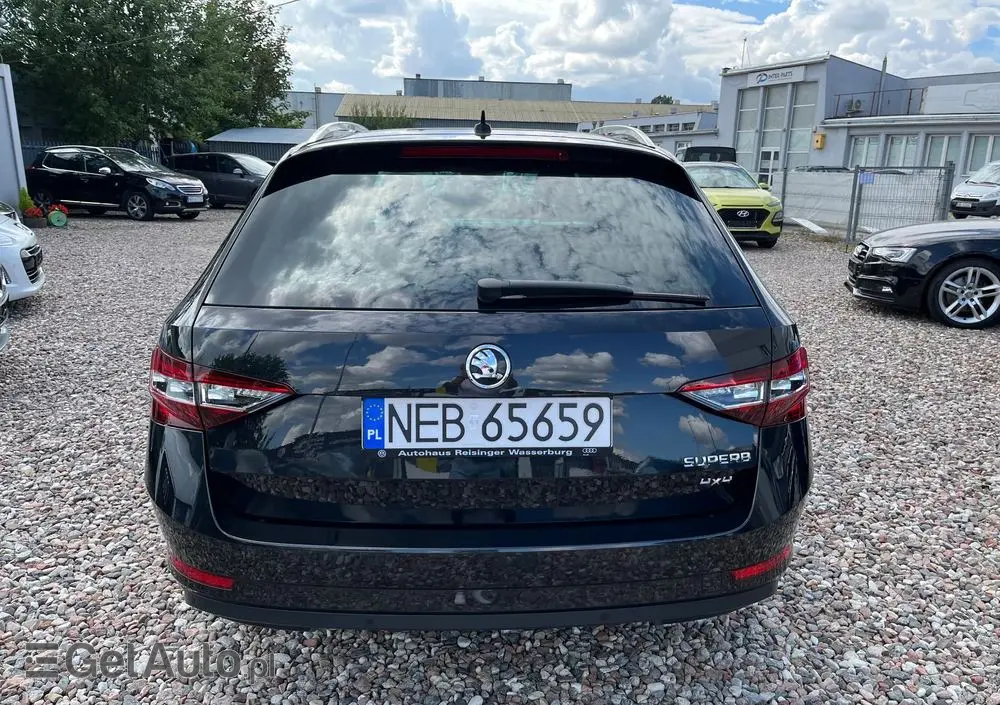 SKODA Superb 