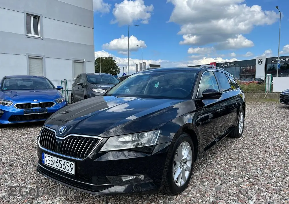 SKODA Superb 