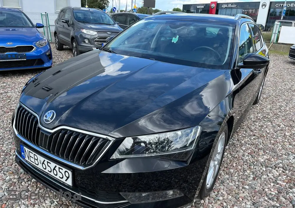 SKODA Superb 