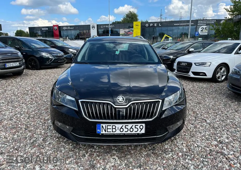 SKODA Superb 