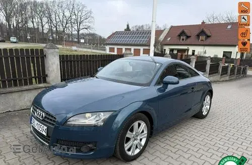 AUDI TT 