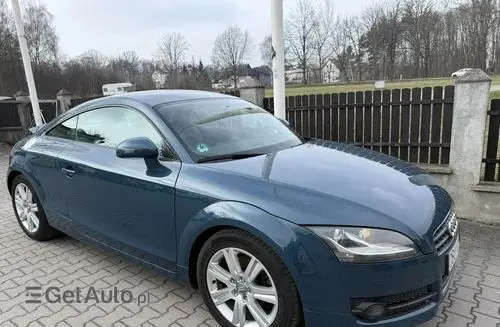AUDI TT 