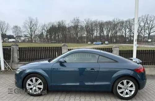 AUDI TT 