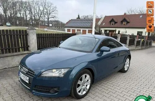 AUDI TT 