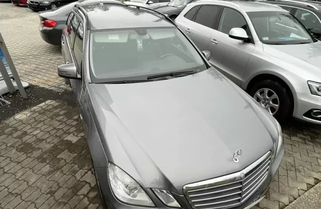 MERCEDES-BENZ Klasa E E 200 CDI BlueEFFICIENCY (136 KM)
