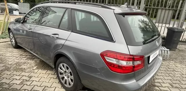 MERCEDES-BENZ Klasa E E 200 CDI BlueEFFICIENCY (136 KM)