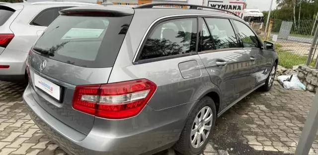 MERCEDES-BENZ Klasa E E 200 CDI BlueEFFICIENCY (136 KM)