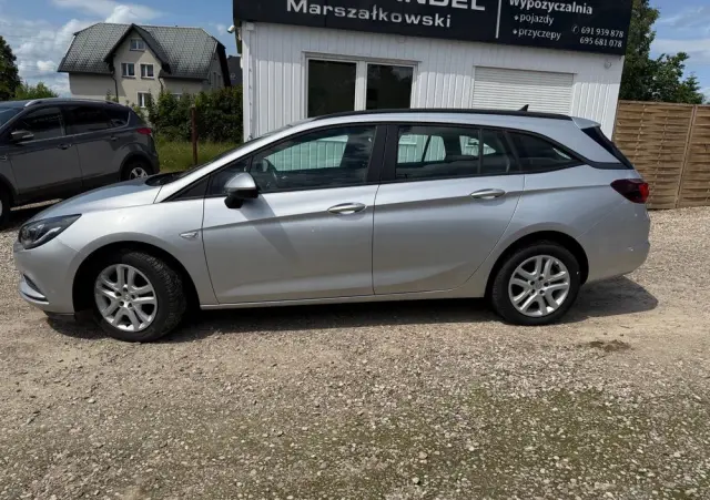 OPEL Astra 1.6 CDTI Enjoy