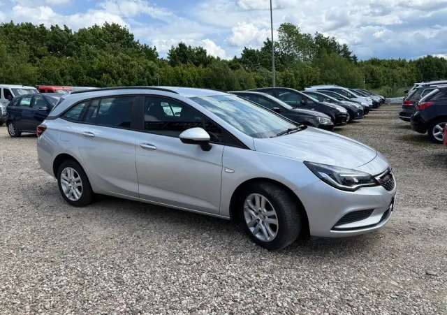 OPEL Astra 1.6 CDTI Enjoy
