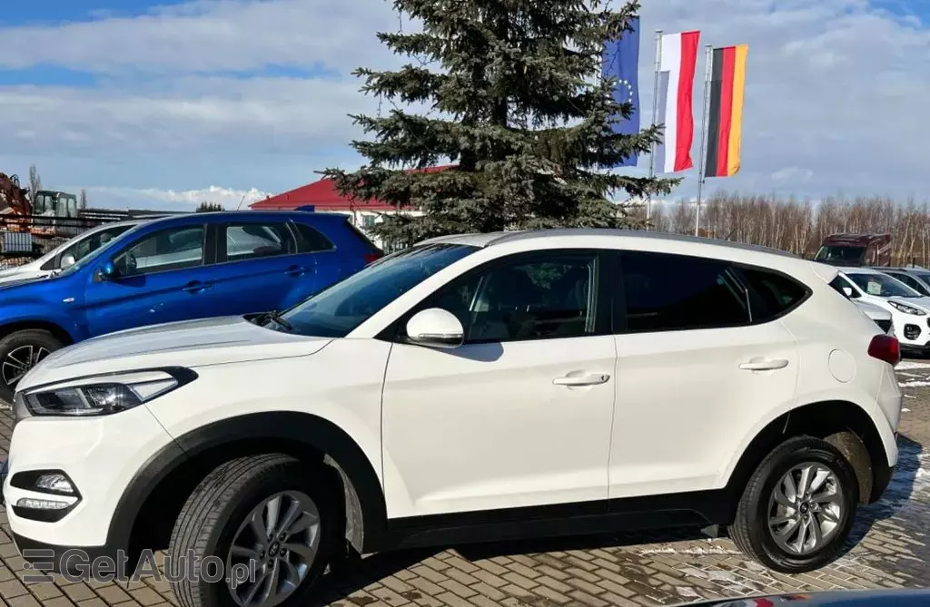 HYUNDAI Tucson 