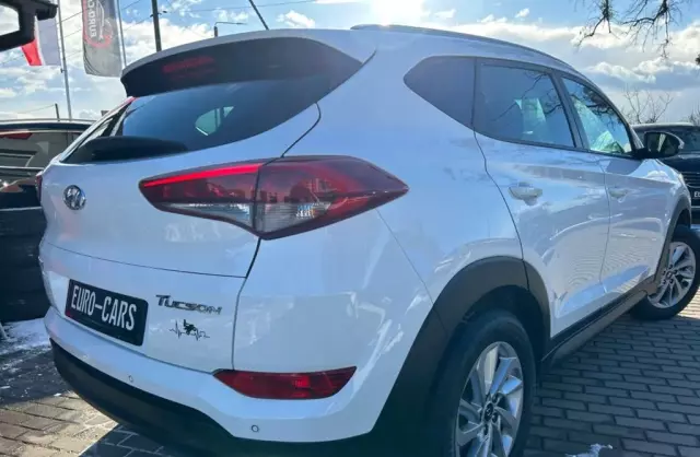 HYUNDAI Tucson 