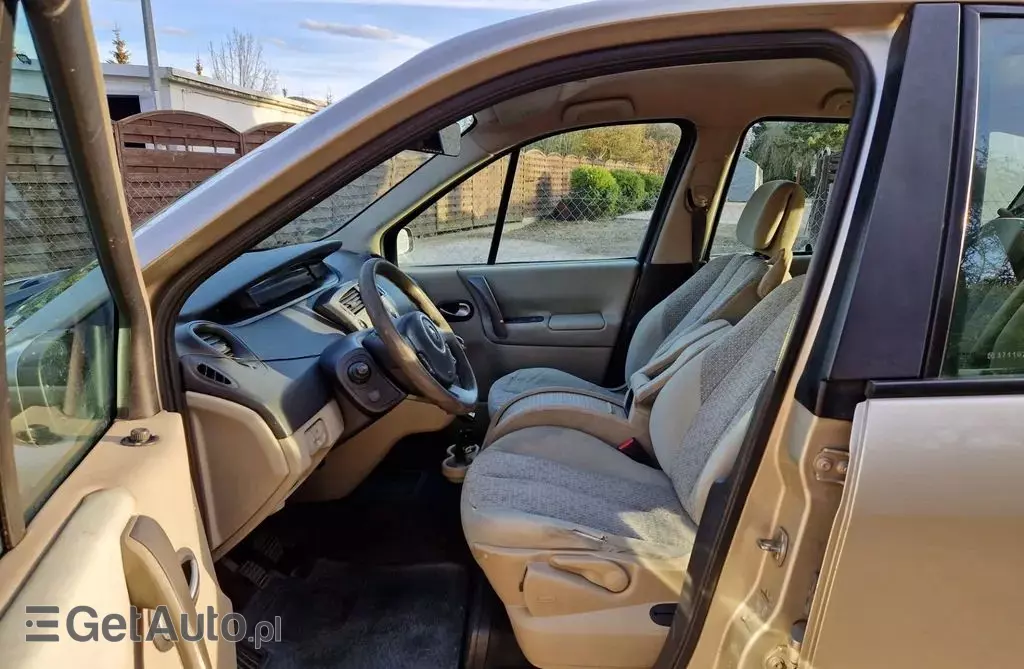 RENAULT Scenic 