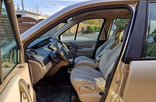 RENAULT Scenic 