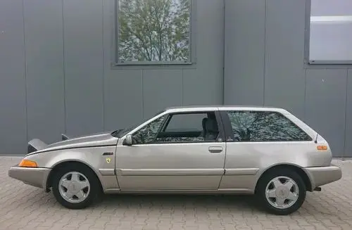 VOLVO 440 