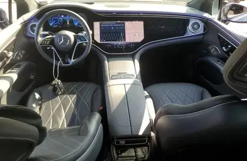 MERCEDES-BENZ EQS 