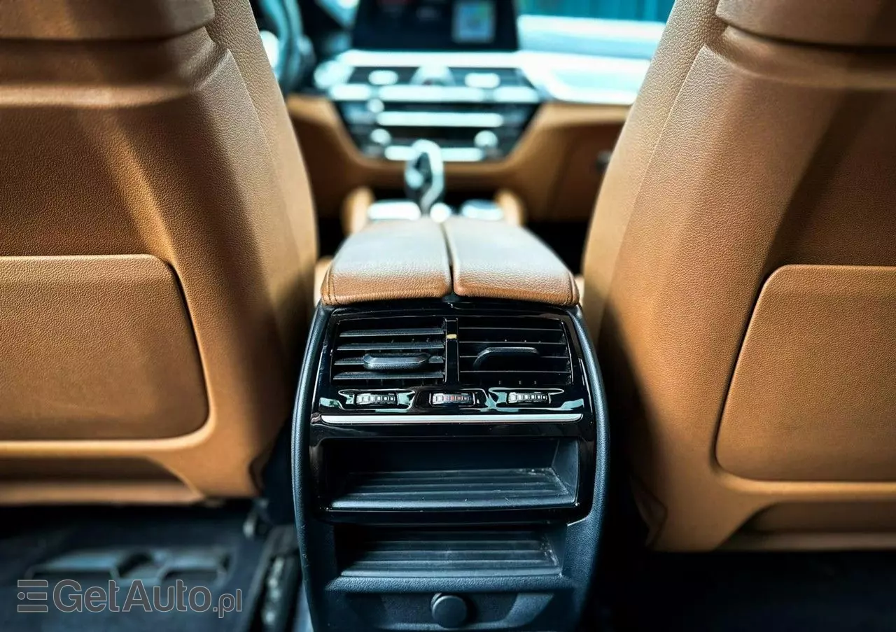 BMW Seria 5 540d xDrive M Sport sport