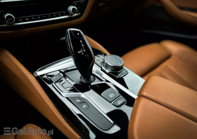 BMW Seria 5 540d xDrive M Sport sport