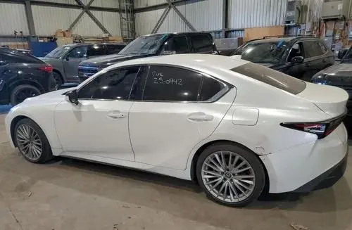 LEXUS IS 