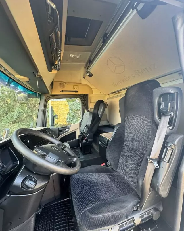 MERCEDES-BENZ Actros 1845 *931* 