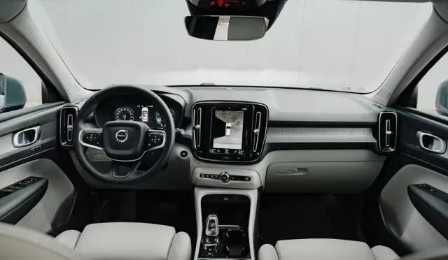 VOLVO Xc 40 