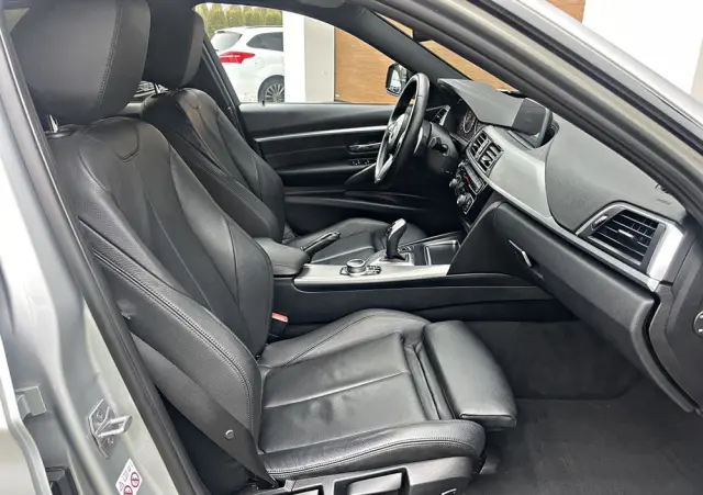 BMW Seria 3 320d Edition M Sport Shadow