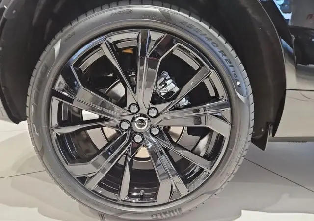 VOLVO XC 60 B5 B AWD Plus Black Edition