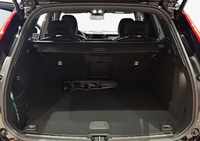 VOLVO XC 60 B5 B AWD Plus Black Edition