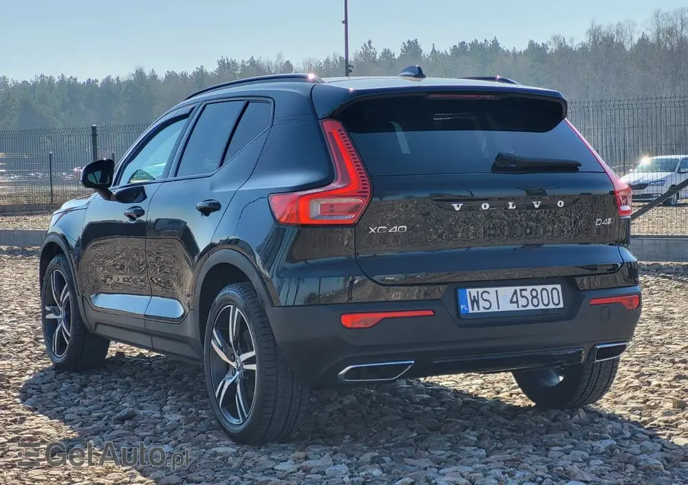 VOLVO XC 40 D4 AWD Geartronic R-Design