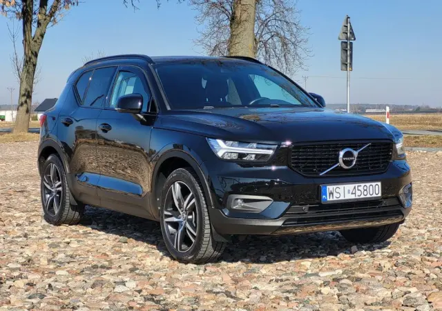 VOLVO XC 40 D4 AWD Geartronic R-Design